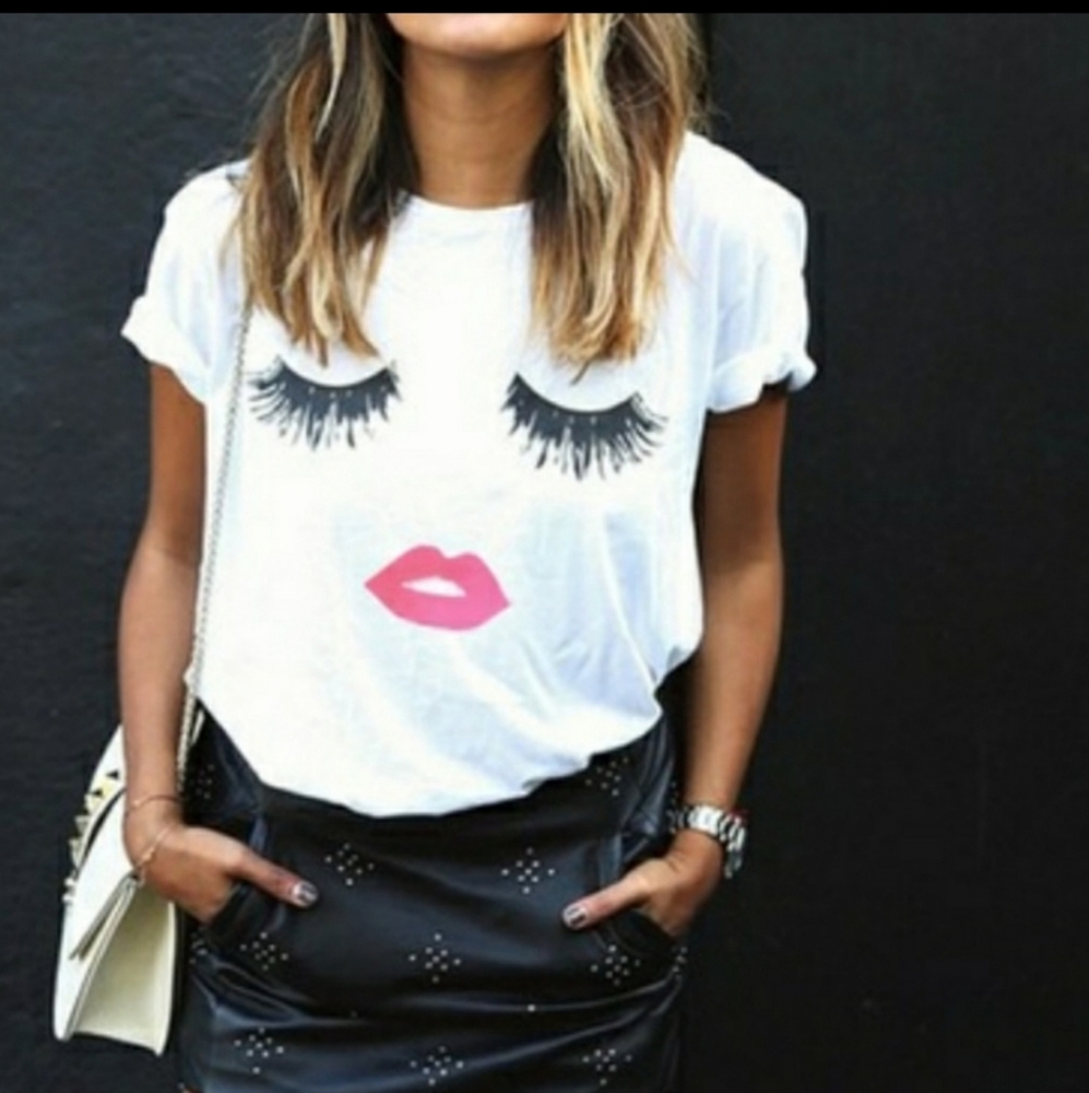 Fashion Lip & Brow Shirt 👕